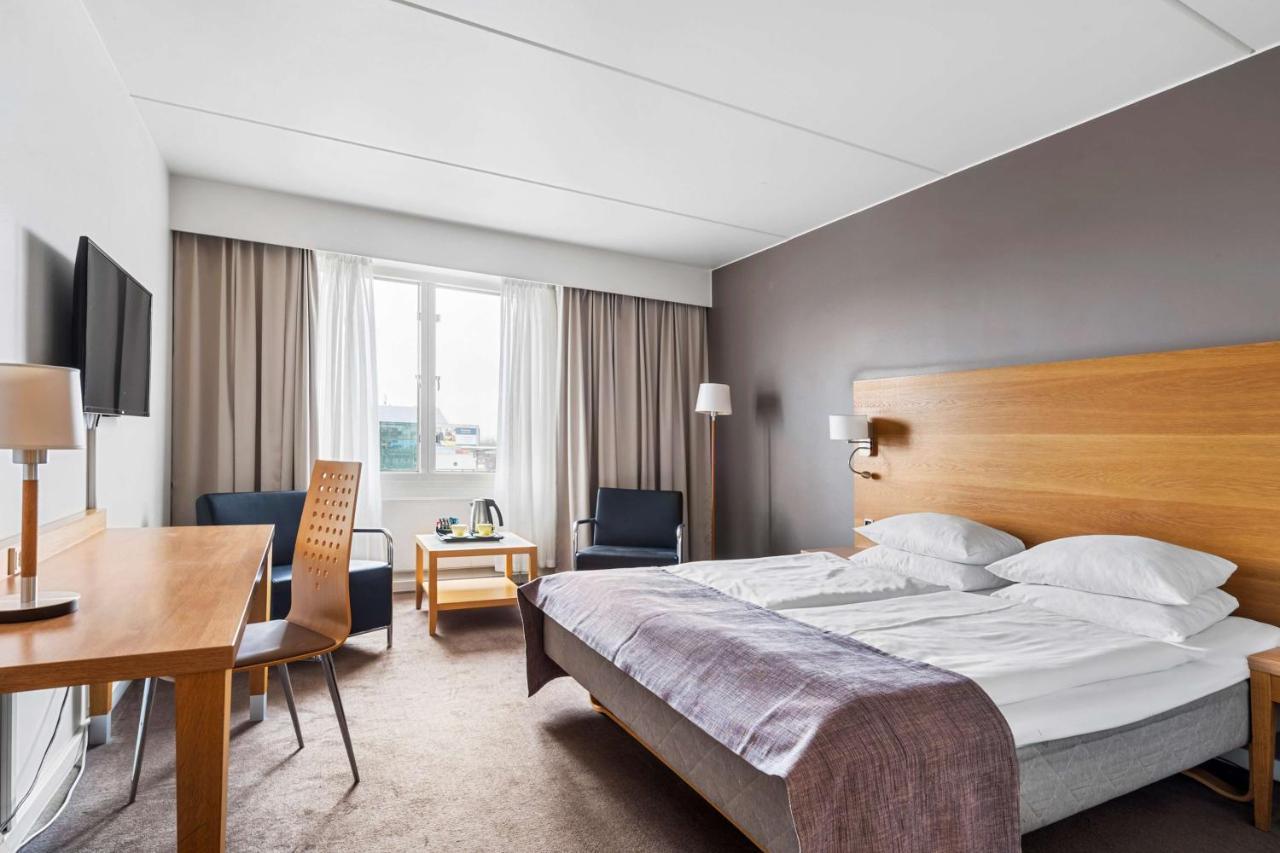 Western Park Globetrotter Airport Hotell